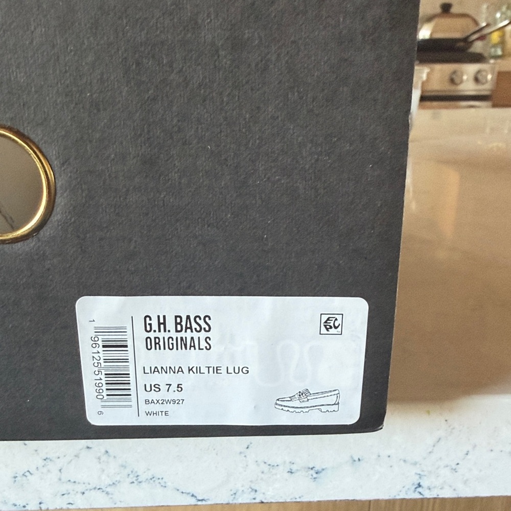 G.H. Bass Weejuns Lianna Bit Lug Loafer White Size 7.5 - Picture 8 of 8